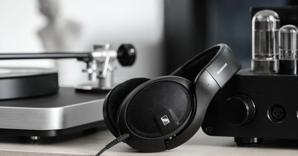 HD 560S